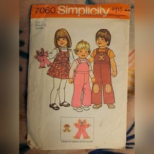 🙂3/15Simplicity vintage pattern size size 2 7060  year 1975🌸🎀🌻🐕🦄